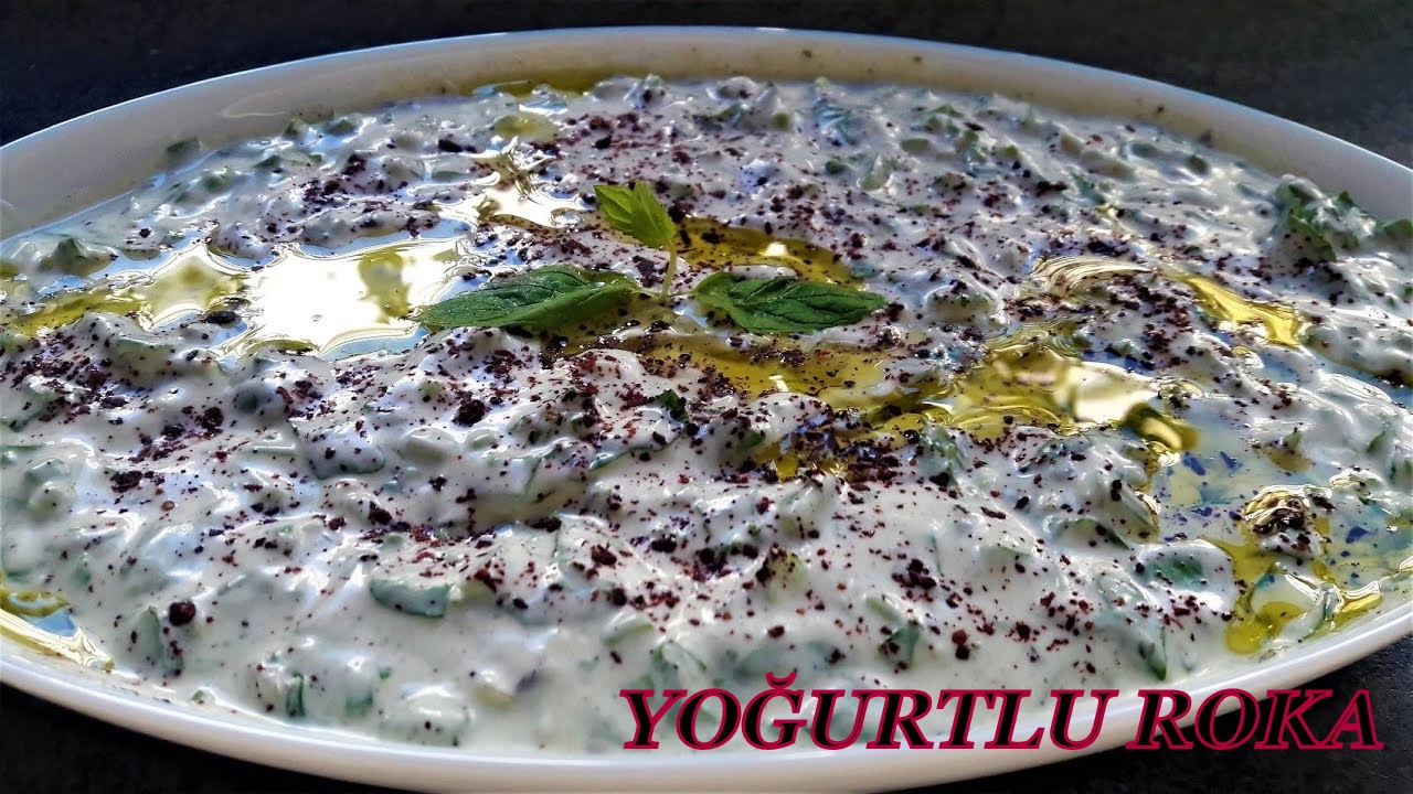 YOĞURTLU ROKA SALATASI